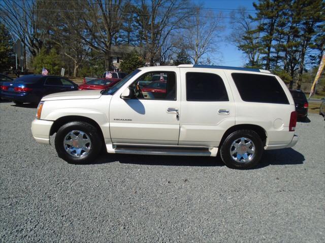 used 2004 Cadillac Escalade car, priced at $5,452