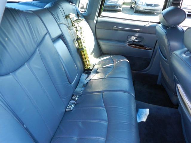 used 1997 Lincoln Town Car car, priced at $6,500