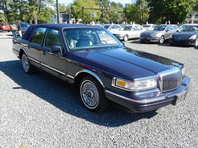 used 1997 Lincoln Town Car car, priced at $6,500