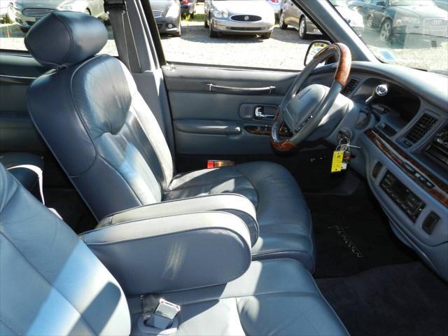 used 1997 Lincoln Town Car car, priced at $6,500