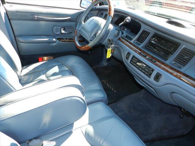 used 1997 Lincoln Town Car car, priced at $6,500