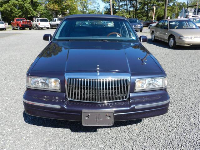 used 1997 Lincoln Town Car car, priced at $6,500