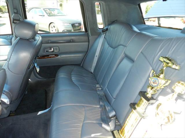 used 1997 Lincoln Town Car car, priced at $6,500