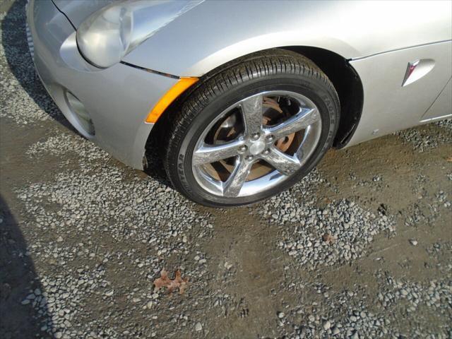 used 2006 Pontiac Solstice car, priced at $13,500