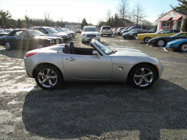 used 2006 Pontiac Solstice car, priced at $13,500