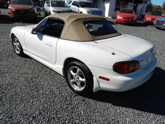 used 2000 Mazda MX-5 Miata car, priced at $6,800