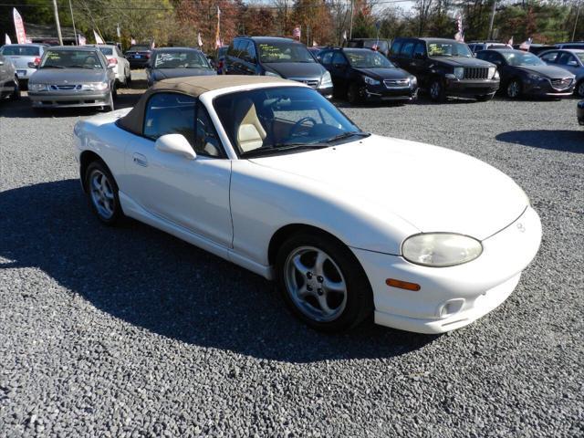 used 2000 Mazda MX-5 Miata car, priced at $6,800