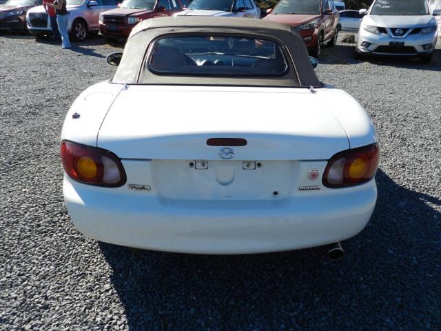 used 2000 Mazda MX-5 Miata car, priced at $6,800