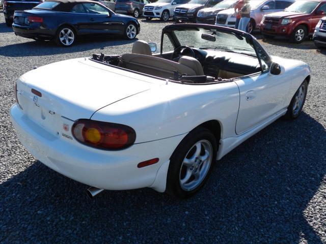 used 2000 Mazda MX-5 Miata car, priced at $6,800