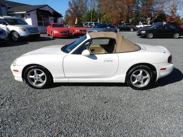 used 2000 Mazda MX-5 Miata car, priced at $6,800