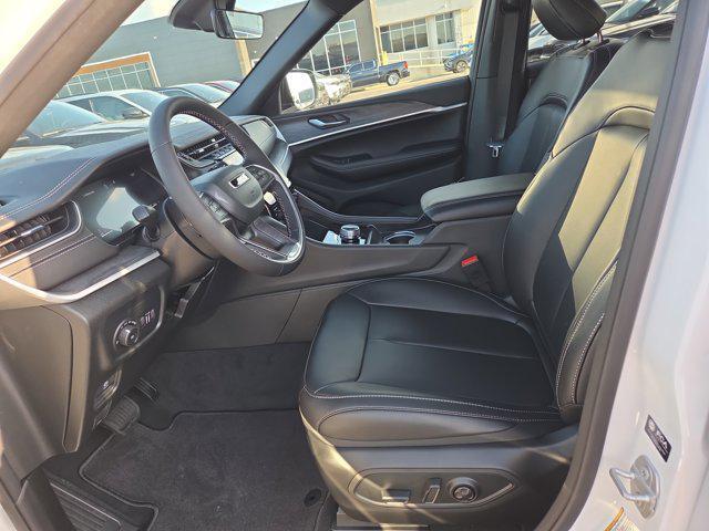 new 2025 Jeep Grand Cherokee car, priced at $46,390