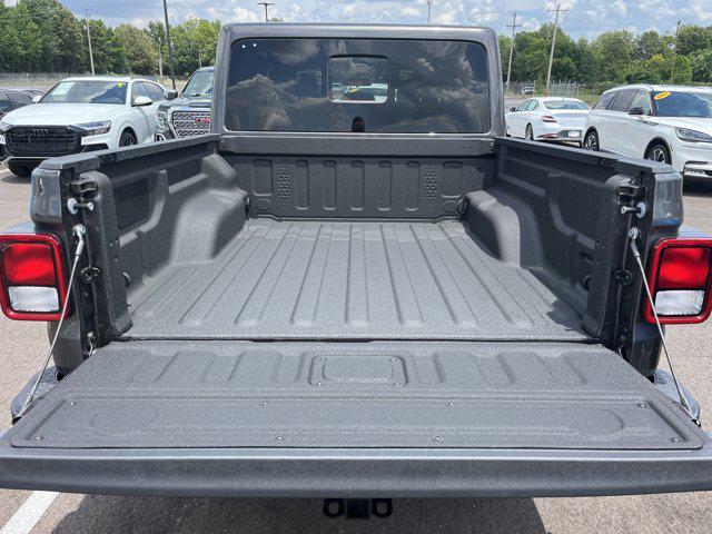 new 2025 Jeep Gladiator car, priced at $43,735