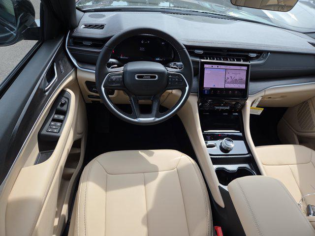 new 2025 Jeep Grand Cherokee car, priced at $49,980