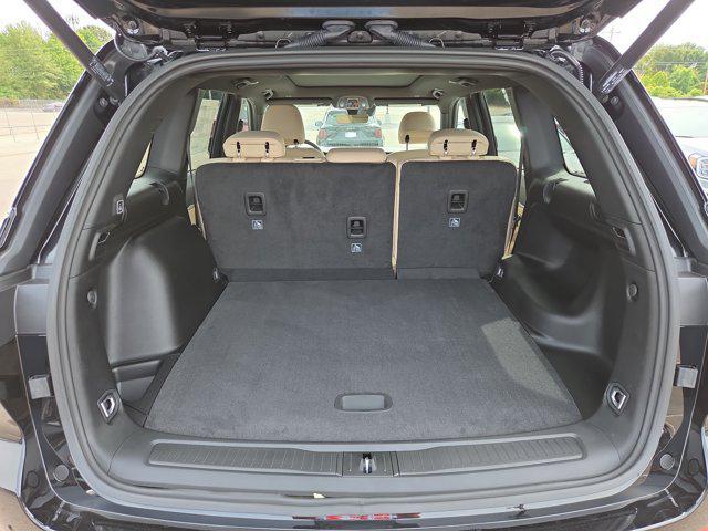 new 2025 Jeep Grand Cherokee car, priced at $49,980