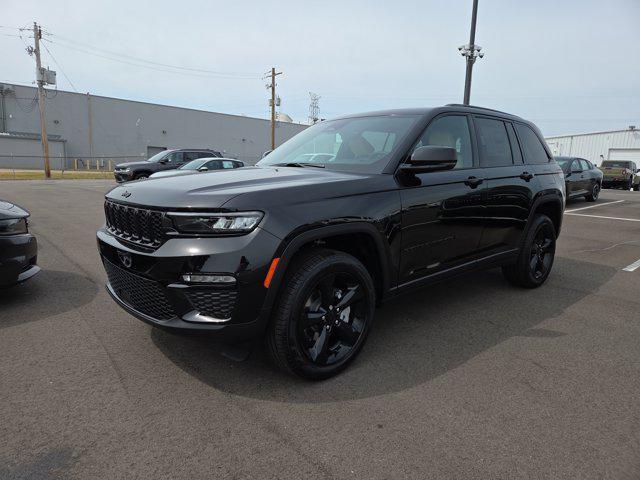 new 2025 Jeep Grand Cherokee car, priced at $49,980