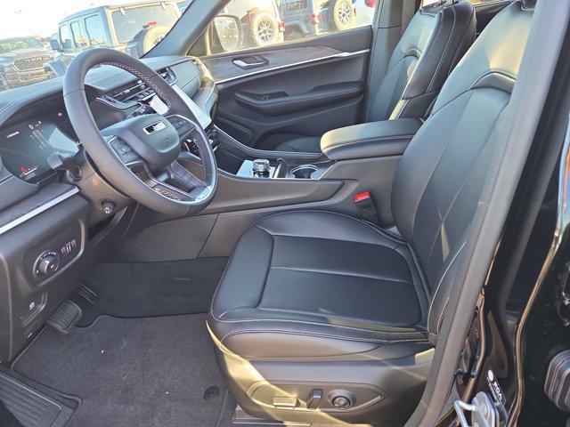 new 2025 Jeep Grand Cherokee car, priced at $50,410