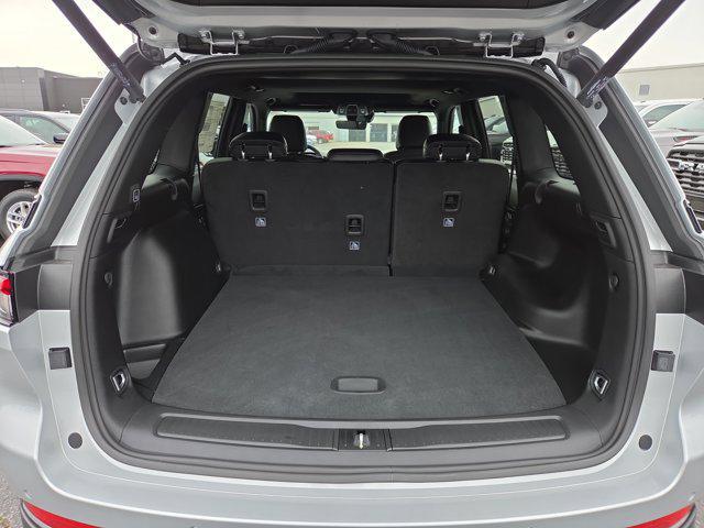 new 2025 Jeep Grand Cherokee car, priced at $49,370