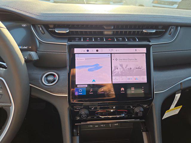 new 2025 Jeep Grand Cherokee car, priced at $40,999