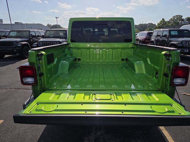 new 2025 Jeep Gladiator car, priced at $46,605