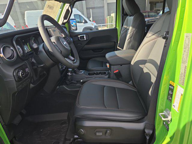 new 2025 Jeep Gladiator car, priced at $46,605