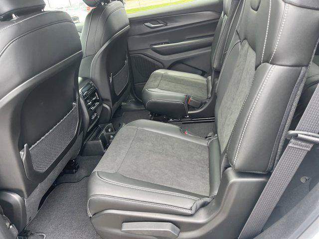 new 2025 Jeep Grand Cherokee L car, priced at $44,872