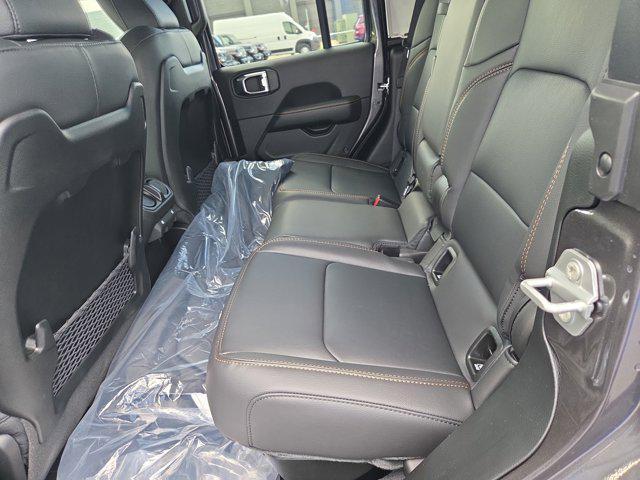 new 2025 Jeep Gladiator car, priced at $46,605