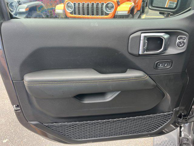 new 2025 Jeep Gladiator car, priced at $48,182