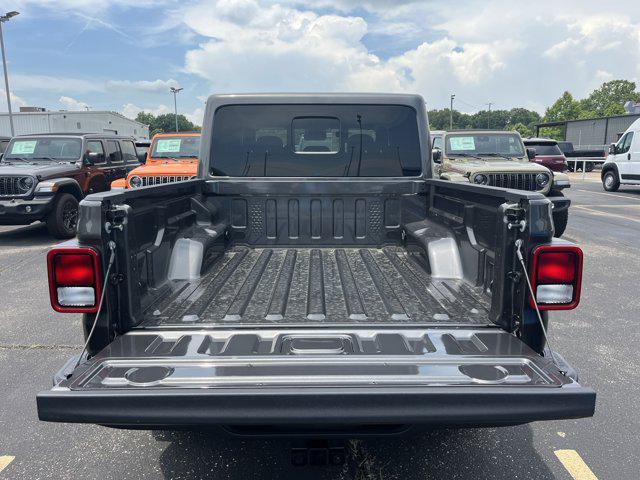 new 2025 Jeep Gladiator car, priced at $48,182