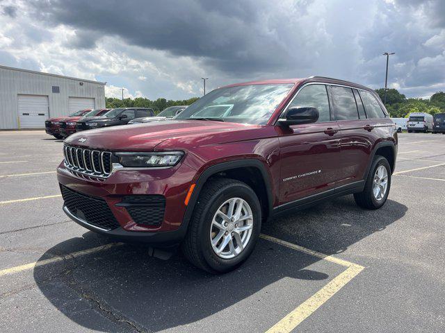 new 2025 Jeep Grand Cherokee car, priced at $40,098
