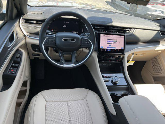new 2025 Jeep Grand Cherokee car, priced at $50,541
