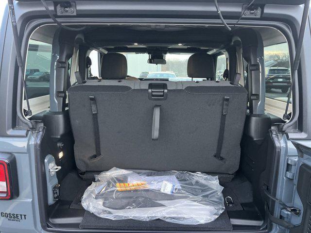 new 2025 Jeep Wrangler car, priced at $43,040