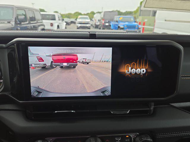 new 2025 Jeep Gladiator car, priced at $45,999