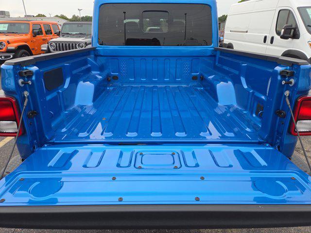 new 2025 Jeep Gladiator car, priced at $45,999