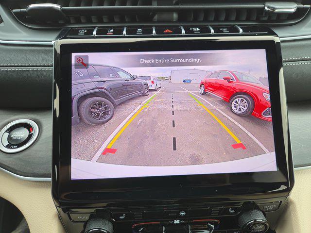 new 2025 Jeep Grand Cherokee car, priced at $41,999