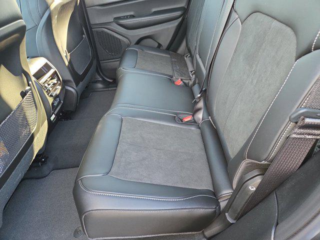 new 2025 Jeep Grand Cherokee car, priced at $39,999