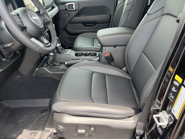 new 2025 Jeep Gladiator car, priced at $45,882