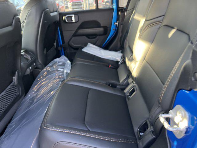 new 2025 Jeep Gladiator car, priced at $46,605
