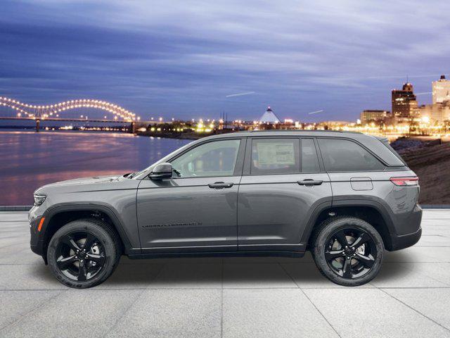 new 2025 Jeep Grand Cherokee car, priced at $46,670