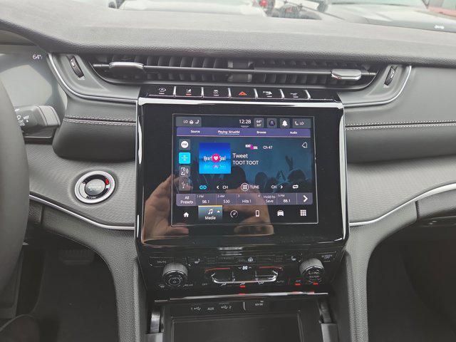 new 2025 Jeep Grand Cherokee car, priced at $49,370