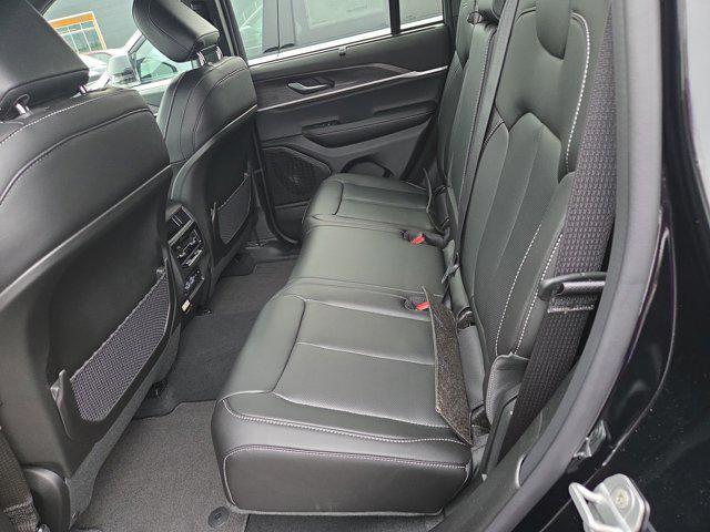 new 2025 Jeep Grand Cherokee car, priced at $49,660