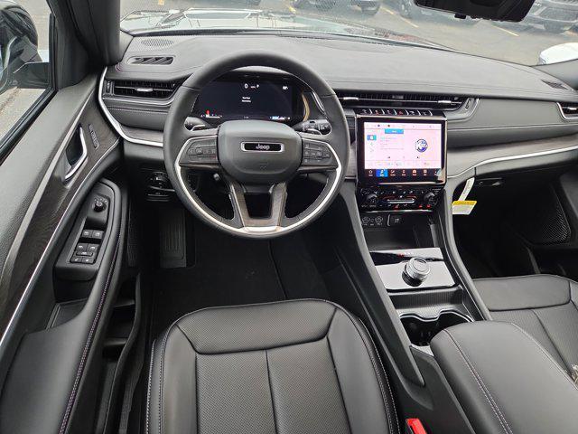 new 2025 Jeep Grand Cherokee car, priced at $49,660
