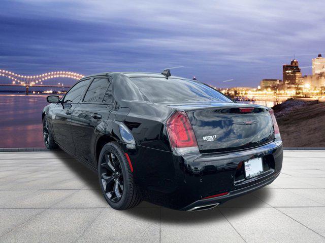 used 2021 Chrysler 300 car, priced at $25,991