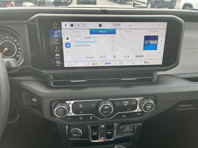 new 2025 Jeep Gladiator car, priced at $41,480