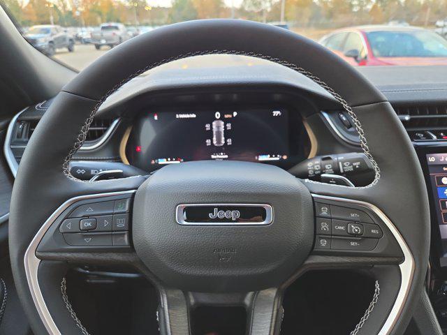 new 2025 Jeep Grand Cherokee car, priced at $47,999