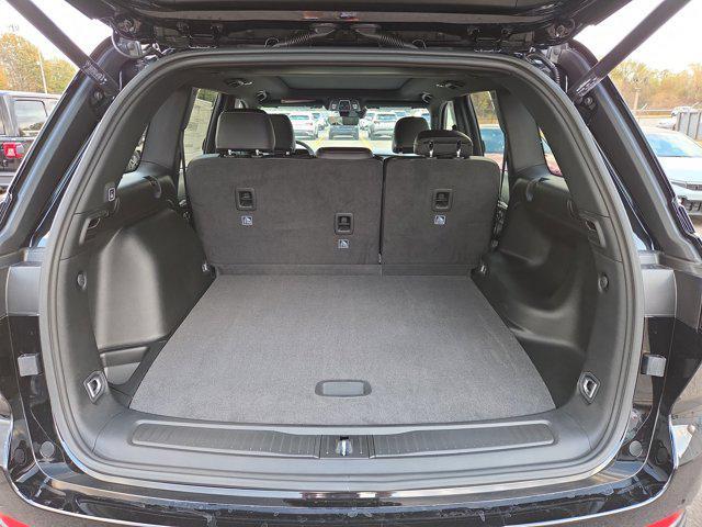 new 2025 Jeep Grand Cherokee car, priced at $47,999