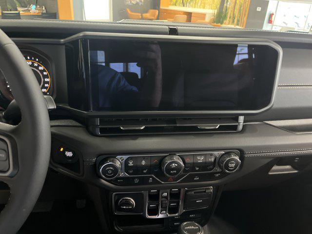 new 2025 Jeep Gladiator car, priced at $48,182