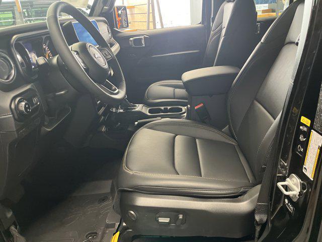 new 2025 Jeep Gladiator car, priced at $48,182