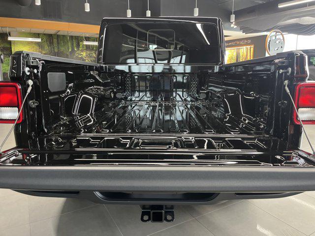 new 2025 Jeep Gladiator car, priced at $48,182