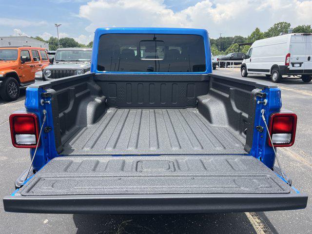 new 2025 Jeep Gladiator car, priced at $45,882