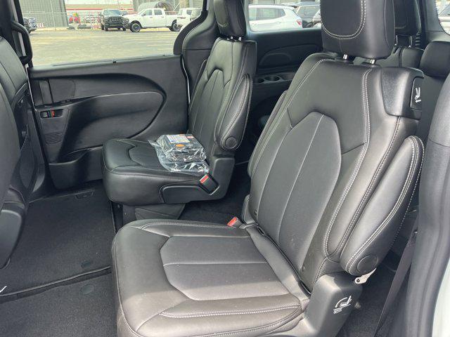 new 2025 Chrysler Pacifica car, priced at $45,370